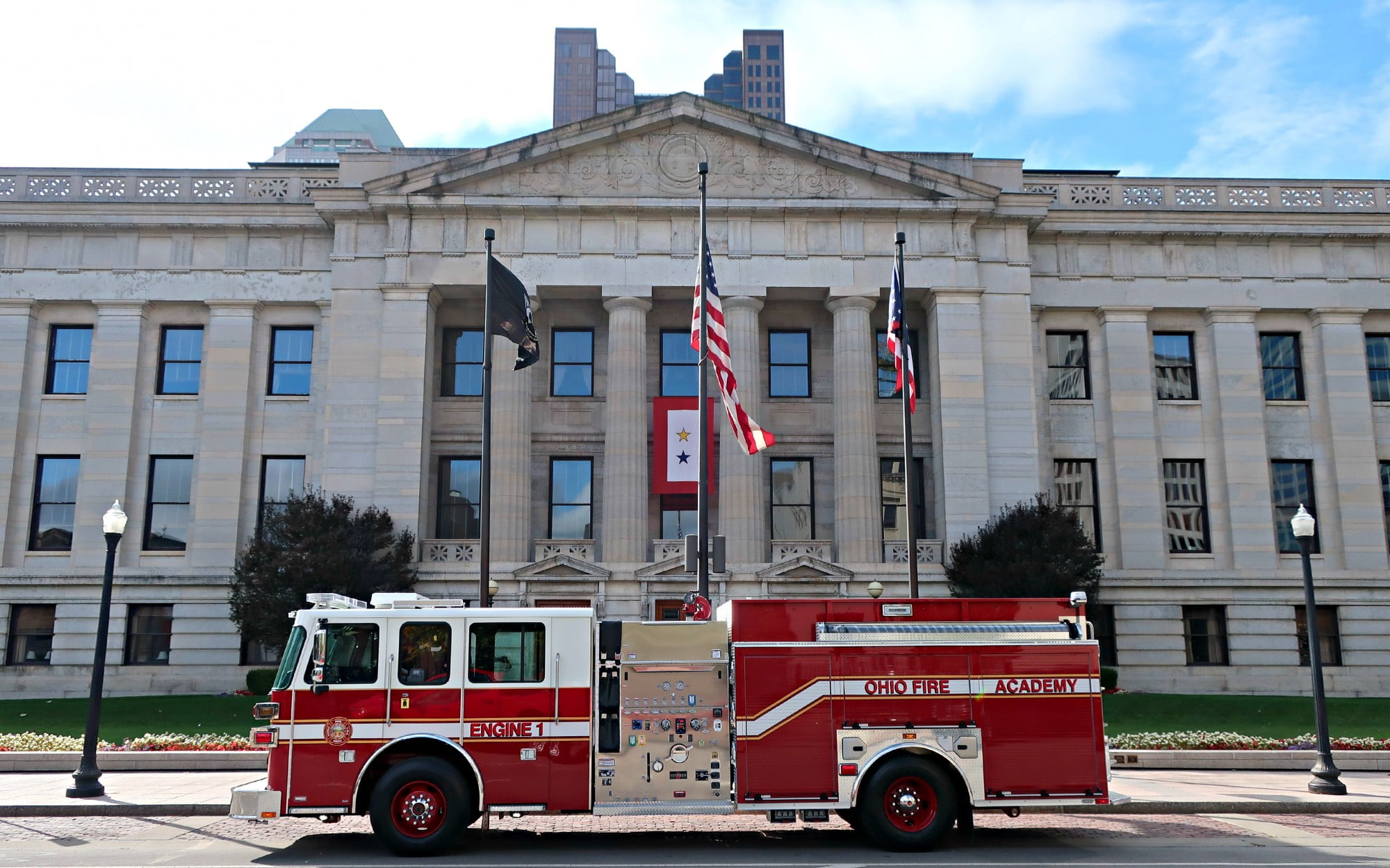 Commercial Tanker Lindsay Fire Department, OK Sutphen Corporation